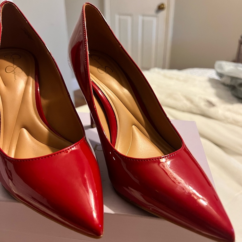 Jessica Simpson Bold Red Heels - Picture 10 of 11